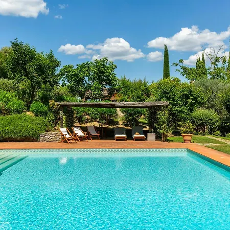 Pool With In Ferienhaus Perugia